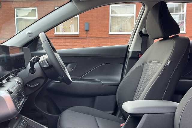 Hyundai KONA 65 kWh (218ps) Advance Grey