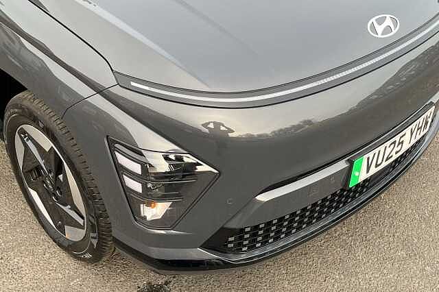 Hyundai KONA 65 kWh (218ps) Advance Grey