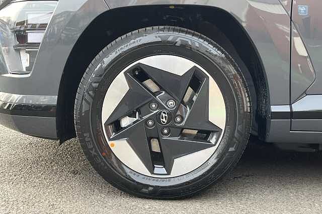 Hyundai KONA 65 kWh (218ps) Advance Grey