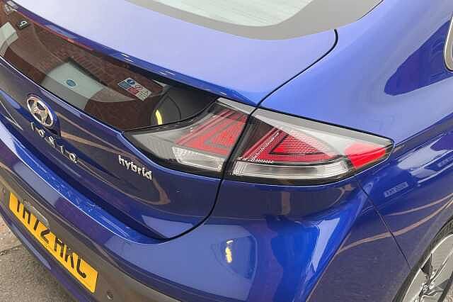 Hyundai IONIQ 1.6 GDi Hybrid Premium 5dr DCT