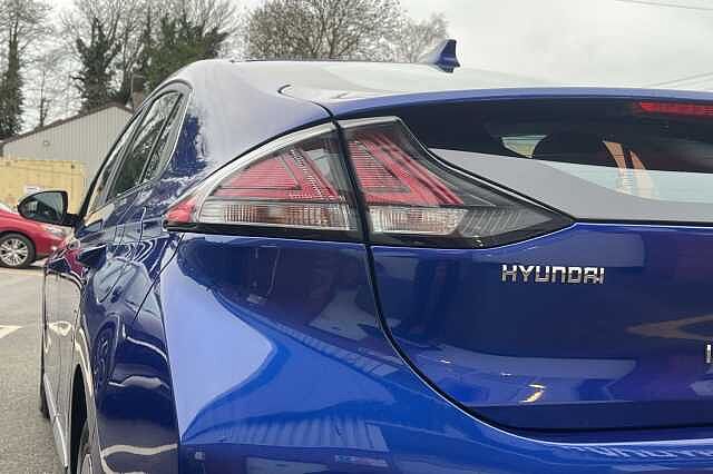 Hyundai IONIQ 1.6 GDi Hybrid Premium 5dr DCT