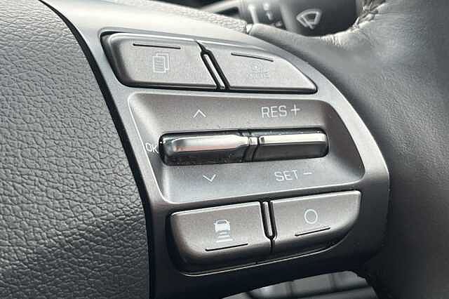Hyundai IONIQ 1.6 GDi Hybrid Premium 5dr DCT