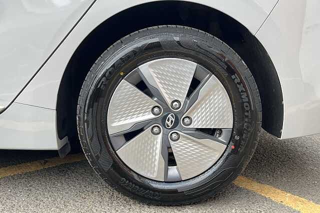 Hyundai IONIQ 1.6 GDi Hybrid Premium 5dr DCT