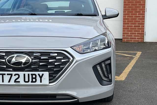 Hyundai IONIQ 1.6 GDi Hybrid Premium 5dr DCT