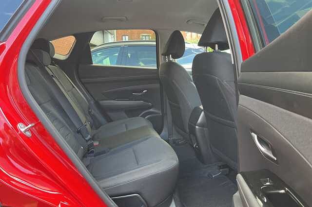 Hyundai TUCSON 1.6T Plug-in Hybrid Advance 5dr Auto Red