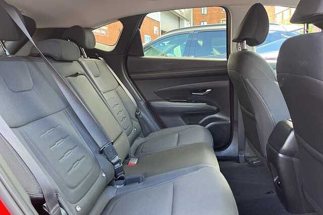 Hyundai TUCSON 1.6T Plug-in Hybrid Advance 5dr Auto Red