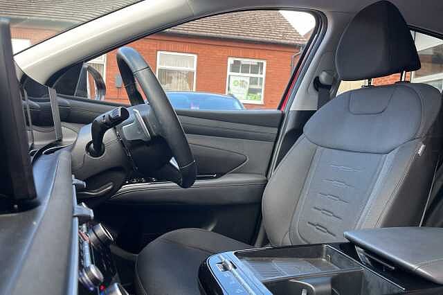 Hyundai TUCSON 1.6T Plug-in Hybrid Advance 5dr Auto Red