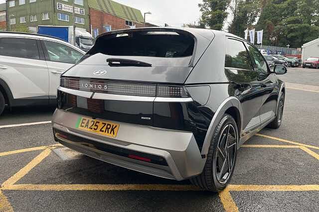 Hyundai IONIQ 5 Ultimate 84 kWh 5dr AWD Auto Black
