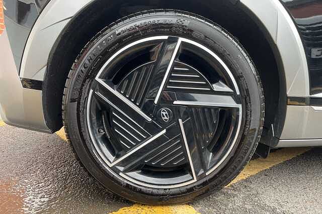 Hyundai IONIQ 5 Ultimate 84 kWh 5dr AWD Auto Black