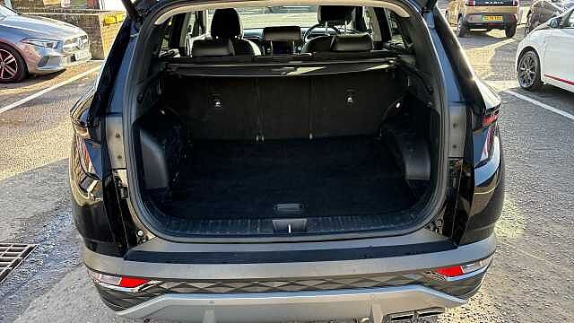 Hyundai TUCSON 1.6 TGDi Hybrid 230 Ultimate 5dr 2WD Auto Hybrid Estate Black