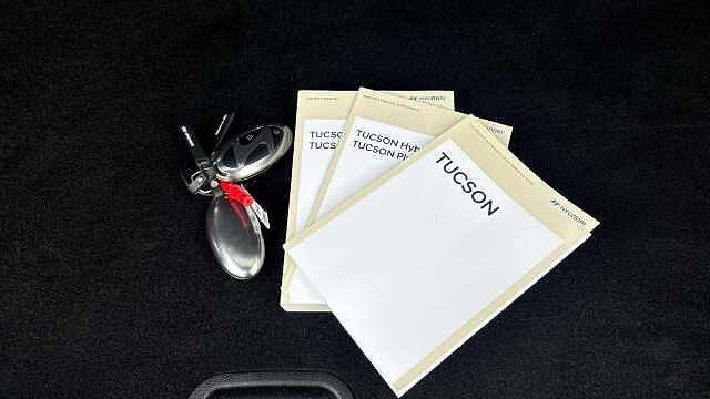 Hyundai TUCSON 1.6T Hybrid N Line S 5dr Auto Hybrid Estate White