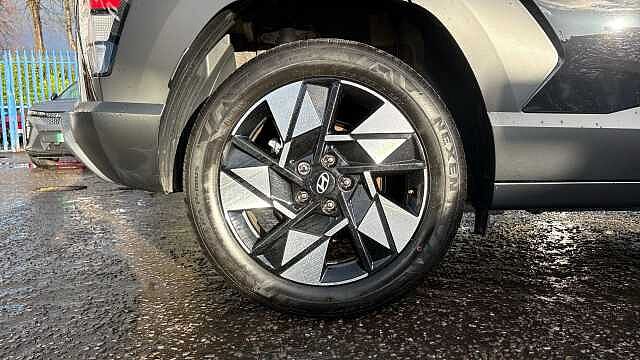 Hyundai KONA 1.6 Hybrid 129 Advance 5dr DCT Hybrid Hatchback Black