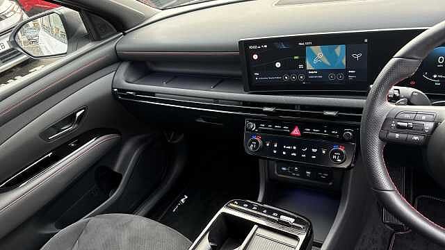 Hyundai TUCSON 1.6T Plug-in Hybrid N Line 5dr Auto Estate Special Solid - Atlas White