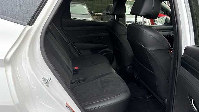 Hyundai TUCSON 1.6T Plug-in Hybrid N Line 5dr Auto Estate Special Solid - Atlas White