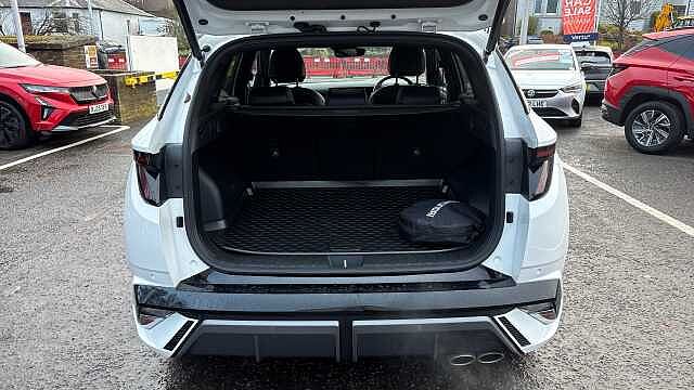 Hyundai TUCSON 1.6T Plug-in Hybrid N Line 5dr Auto Estate Special Solid - Atlas White