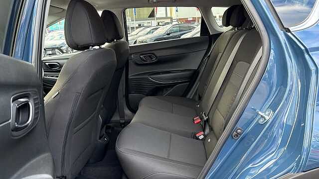 Hyundai BAYON 1.0 TGDi Ultimate 5dr DCT Petrol Hatchback Vibrant Blue - Pearl