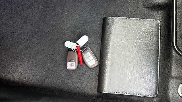 Hyundai BAYON 1.0 TGDi Ultimate 5dr DCT Petrol Hatchback Vibrant Blue - Pearl