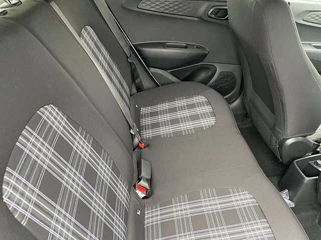 Hyundai I10 1.2 [79] Premium 5dr Auto [Nav] Special solid paint - Atlas white