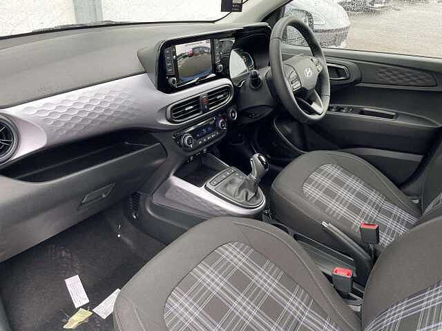 Hyundai I10 1.2 [79] Premium 5dr Auto [Nav] Pearl - Vibrant blue