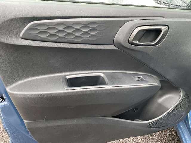 Hyundai I10 1.2 [79] Premium 5dr Auto [Nav] Pearl - Vibrant blue