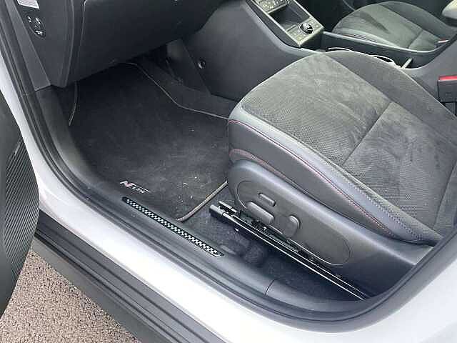 Hyundai KONA 160kW N Line S 65kWh 5dr Auto White