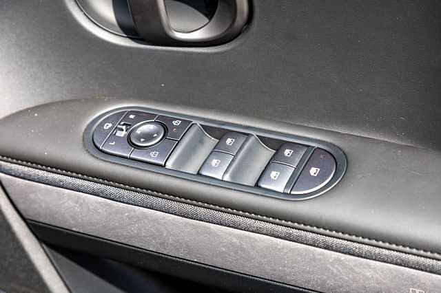 Hyundai IONIQ 5 168kW Ultimate 84 kWh 5dr Auto Phantom Black