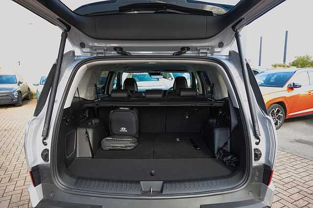 Hyundai SANTA FE 1.6 TGDi Plug-in Hybrid Ultimate 5dr 4WD Auto Typhoon Silver