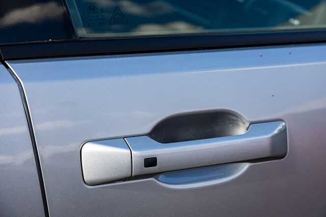 Hyundai SANTA FE 1.6 TGDi Plug-in Hybrid Ultimate 5dr 4WD Auto Typhoon Silver