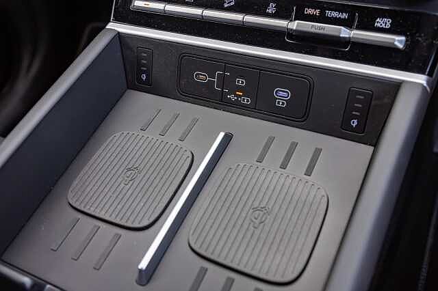 Hyundai SANTA FE 1.6 TGDi Plug-in Hybrid Ultimate 5dr 4WD Auto Typhoon Silver