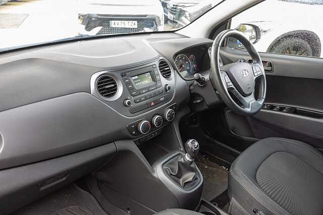 Hyundai I10 1.0 SE 5dr Polar White