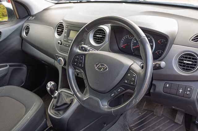 Hyundai I10 1.0 SE 5dr Polar White
