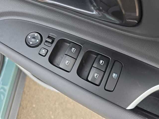 Hyundai BAYON 1.0 TGDi Ultimate 5dr DCT Green