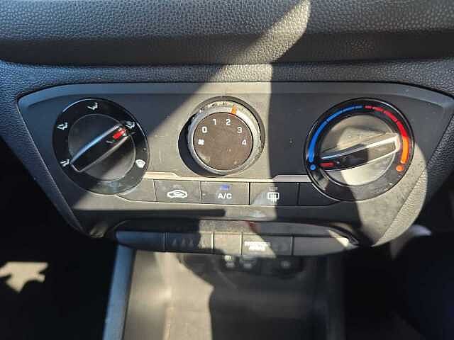 Hyundai I20 5 Door 1.2 MPi (84ps) PLAY Blue