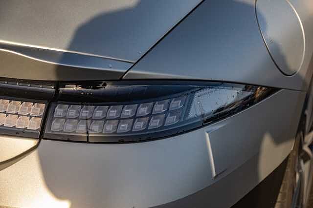 Hyundai IONIQ 6 E (228ps) Premium 77kWh (Single Motor) RWD Gold