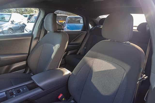 Hyundai IONIQ 6 E (228ps) Premium 77kWh (Single Motor) RWD Gold