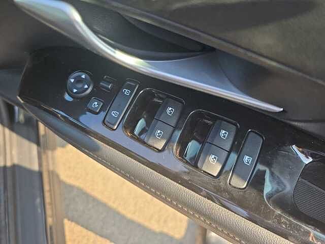 Hyundai TUCSON HYBRID 1.6 T-GDi (150ps) Premium 48Volt iMT Black