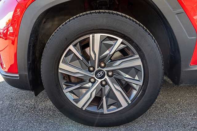 Hyundai TUCSON 1.6 TGDi SE Connect 5dr 2WD Engine Red