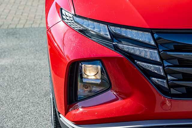Hyundai TUCSON 1.6 TGDi SE Connect 5dr 2WD Engine Red