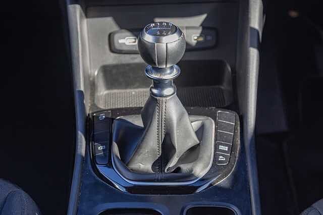 Hyundai TUCSON 1.6 TGDi SE Connect 5dr 2WD Engine Red