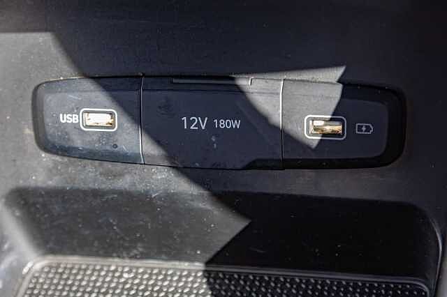 Hyundai TUCSON 1.6 TGDi SE Connect 5dr 2WD Engine Red