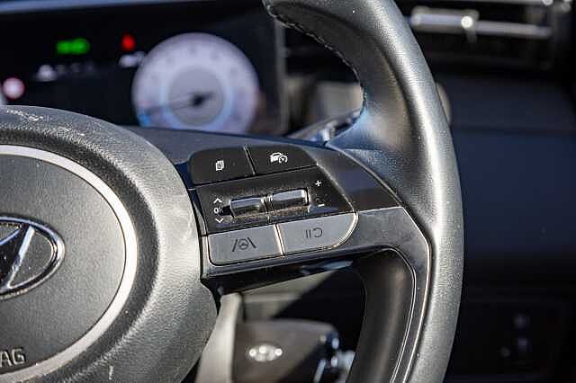 Hyundai TUCSON 1.6 TGDi SE Connect 5dr 2WD Engine Red