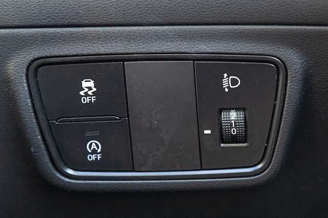 Hyundai TUCSON 1.6 TGDi SE Connect 5dr 2WD Engine Red