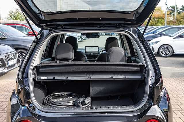 Hyundai INSTER 85kW 02 49kWh 5dr Auto Phantom Black