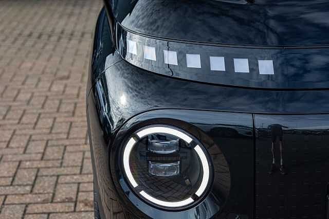 Hyundai INSTER 85kW 02 49kWh 5dr Auto Phantom Black