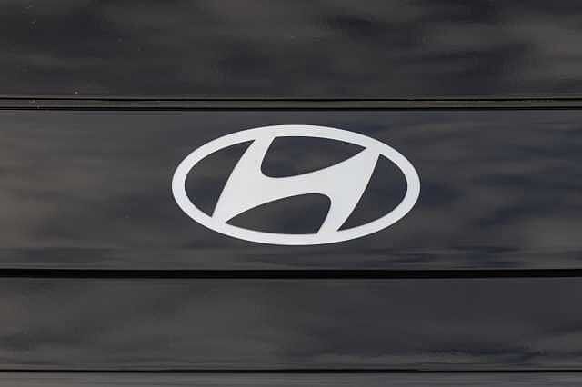 Hyundai INSTER 85kW 02 49kWh 5dr Auto Phantom Black