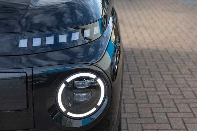 Hyundai INSTER 85kW 02 49kWh 5dr Auto Phantom Black