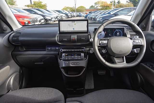 Hyundai INSTER 85kW 02 49kWh 5dr Auto Phantom Black