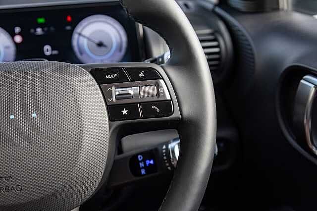 Hyundai INSTER 85kW 02 49kWh 5dr Auto Phantom Black