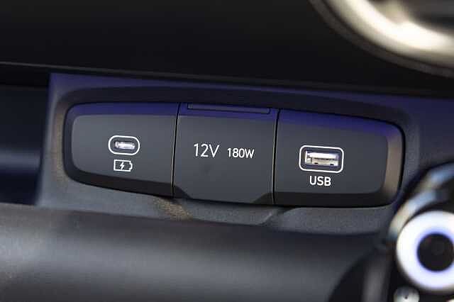 Hyundai INSTER 85kW 02 49kWh 5dr Auto Phantom Black