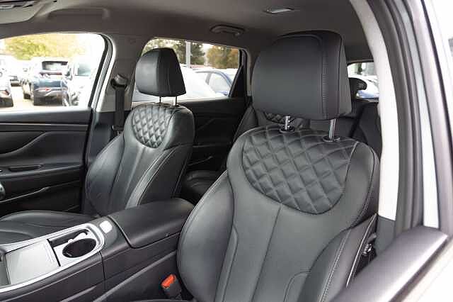 Hyundai SANTA FE 1.6 TGDi Hybrid Premium 5dr Auto Typhoon Silver